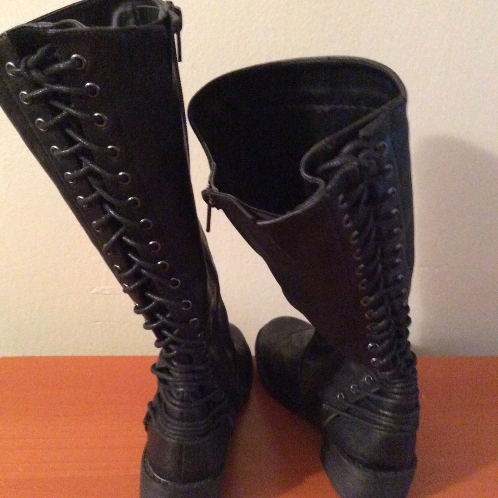 Girls D Lish lace up boots